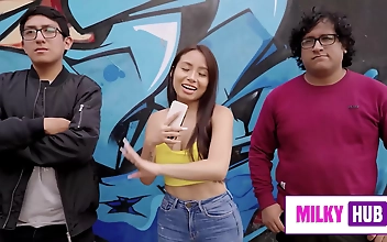 丝袜 Sexy Queen Takes It All With Sensational Deep