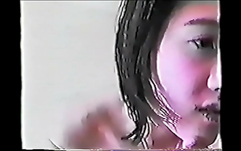 中文 Sizzling Asian Beauty Offers Irresistible Indoor Pleasure