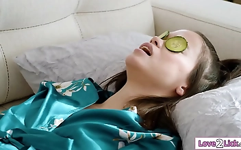 精品 Kaori Manaka's Innocent Face Takes a Hard, Passionate